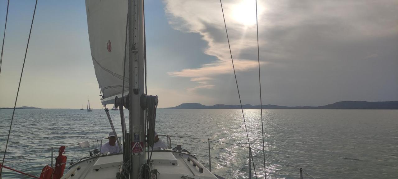 Viragos Apartman Balatonszárszó Extérieur photo
