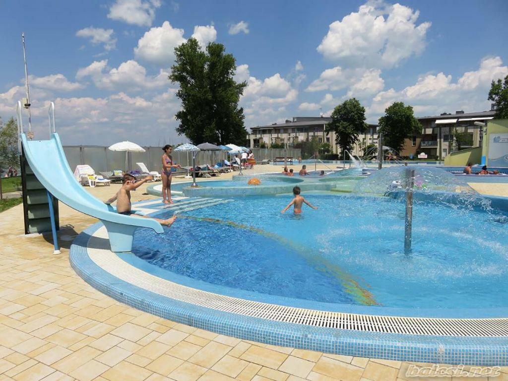Viragos Apartman Balatonszárszó Extérieur photo