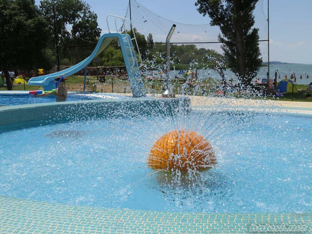 Viragos Apartman Balatonszárszó Extérieur photo